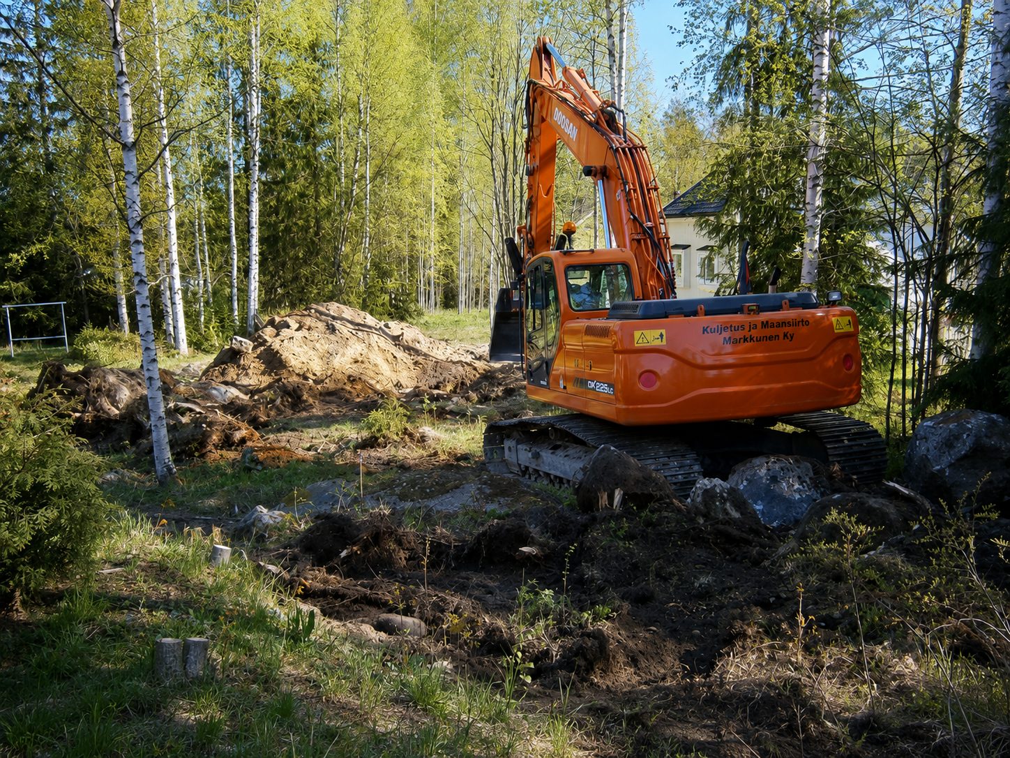 Maanrakennustyöt Jyväskylässä ammattitaidolla